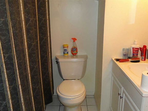 2nd image of 709 N Ascan St