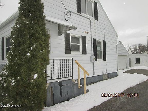 3rd image of 3038 Byron Center Ave SW