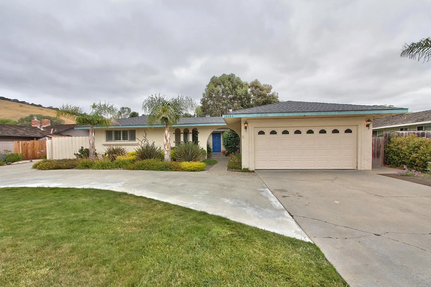16085 Darcie Ln photo 1