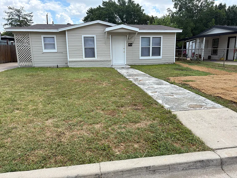 4020 Fontaine St — Photo 8