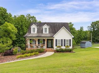 1131 Crescent Ct, Winston Salem, NC 27127