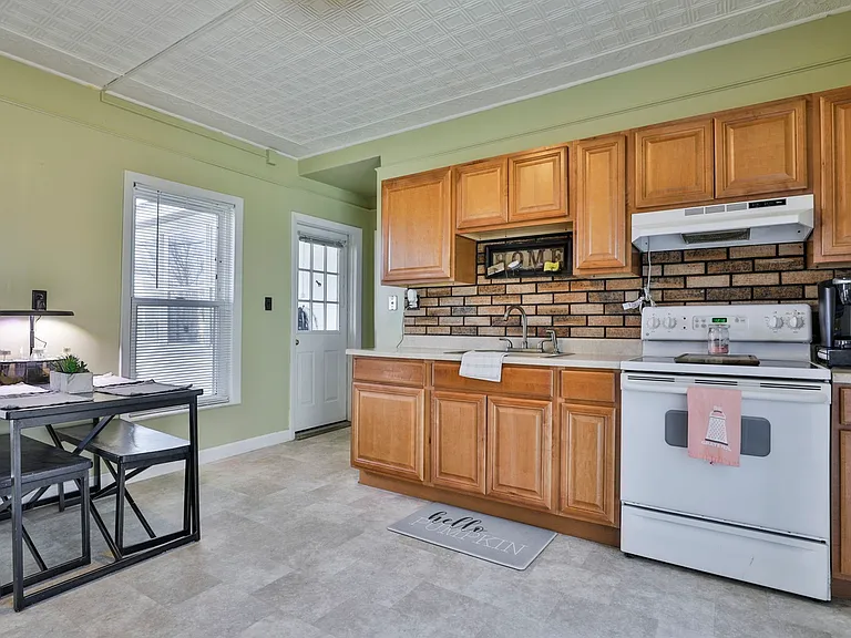 482 Reservoir Ave #1 — Photo 3