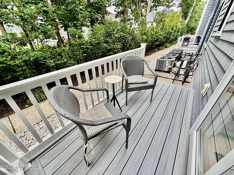 31 Cedar Ave #29 — Photo 12