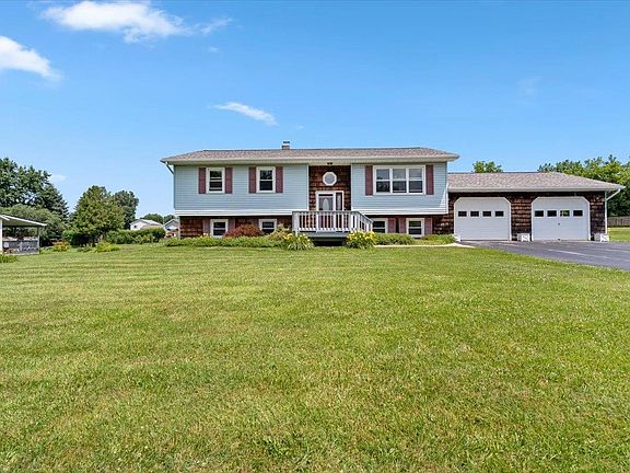 2nd image of 17 Meadowbrook Lane