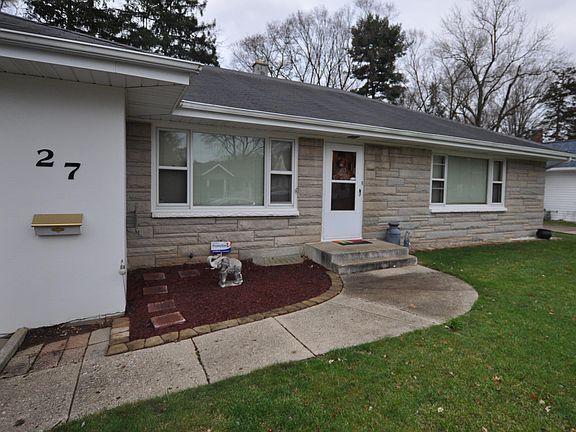 2nd image of 27 Cedar Ave S