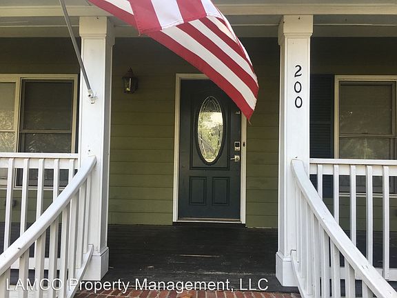 3rd image of 200 N 11th St