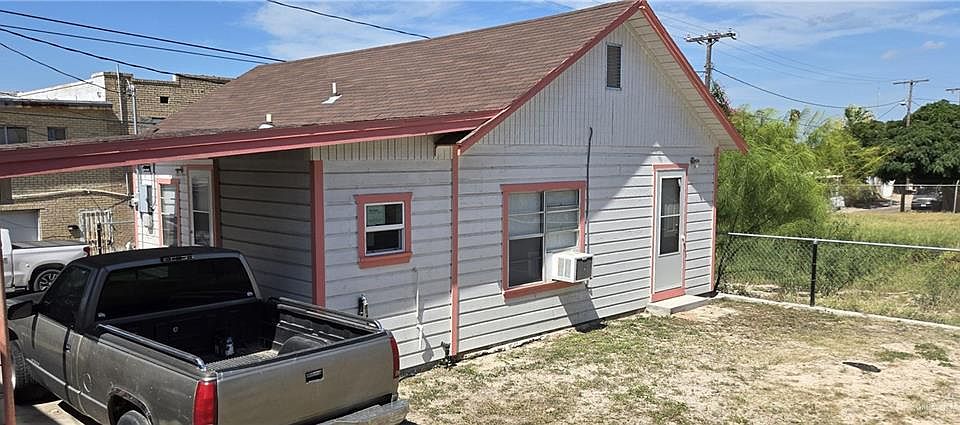 2nd image of 408 E 3rd St