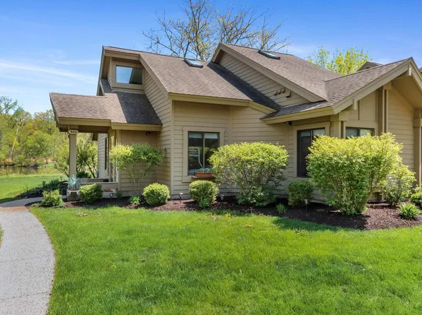 935 Duck Pond ROAD, Fontana, WI 53125