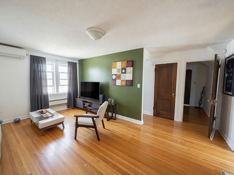 1st image of 3342 Humboldt Ave N #2