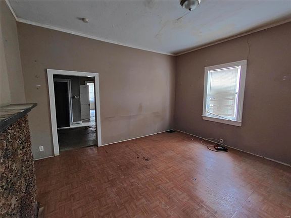 3rd image of 4130 California Ave