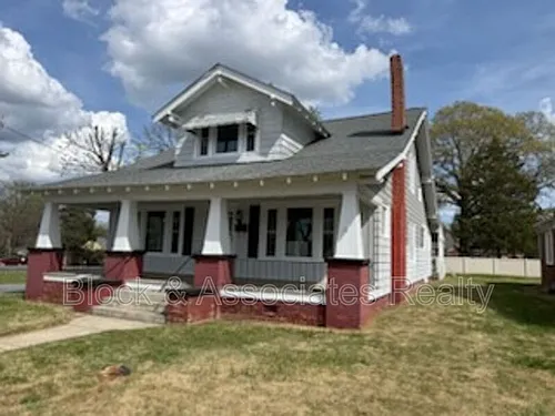 619 S Cox St Photo 1