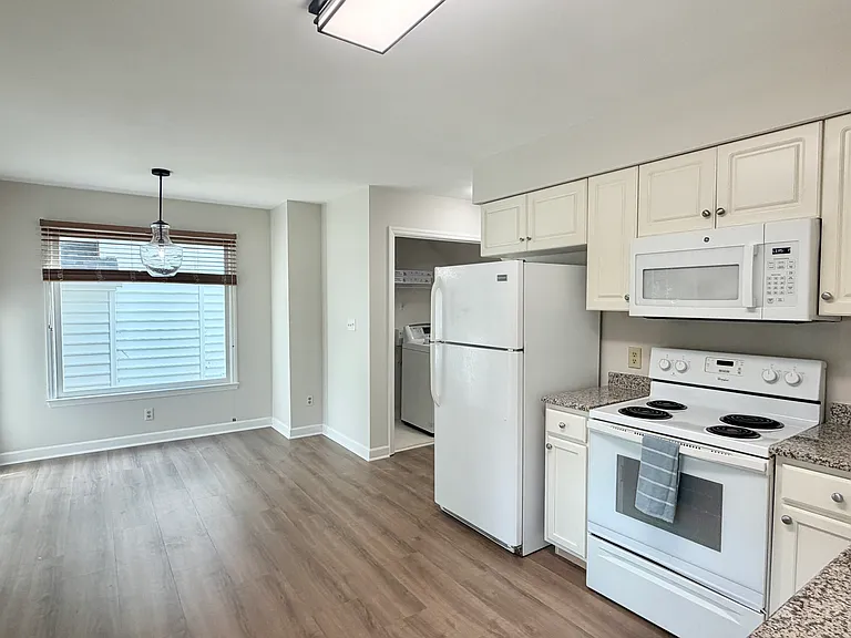 1912 Jupiter Hills Ct — Photo 20