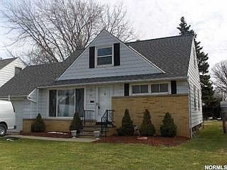 1st image of 321 E 262nd St