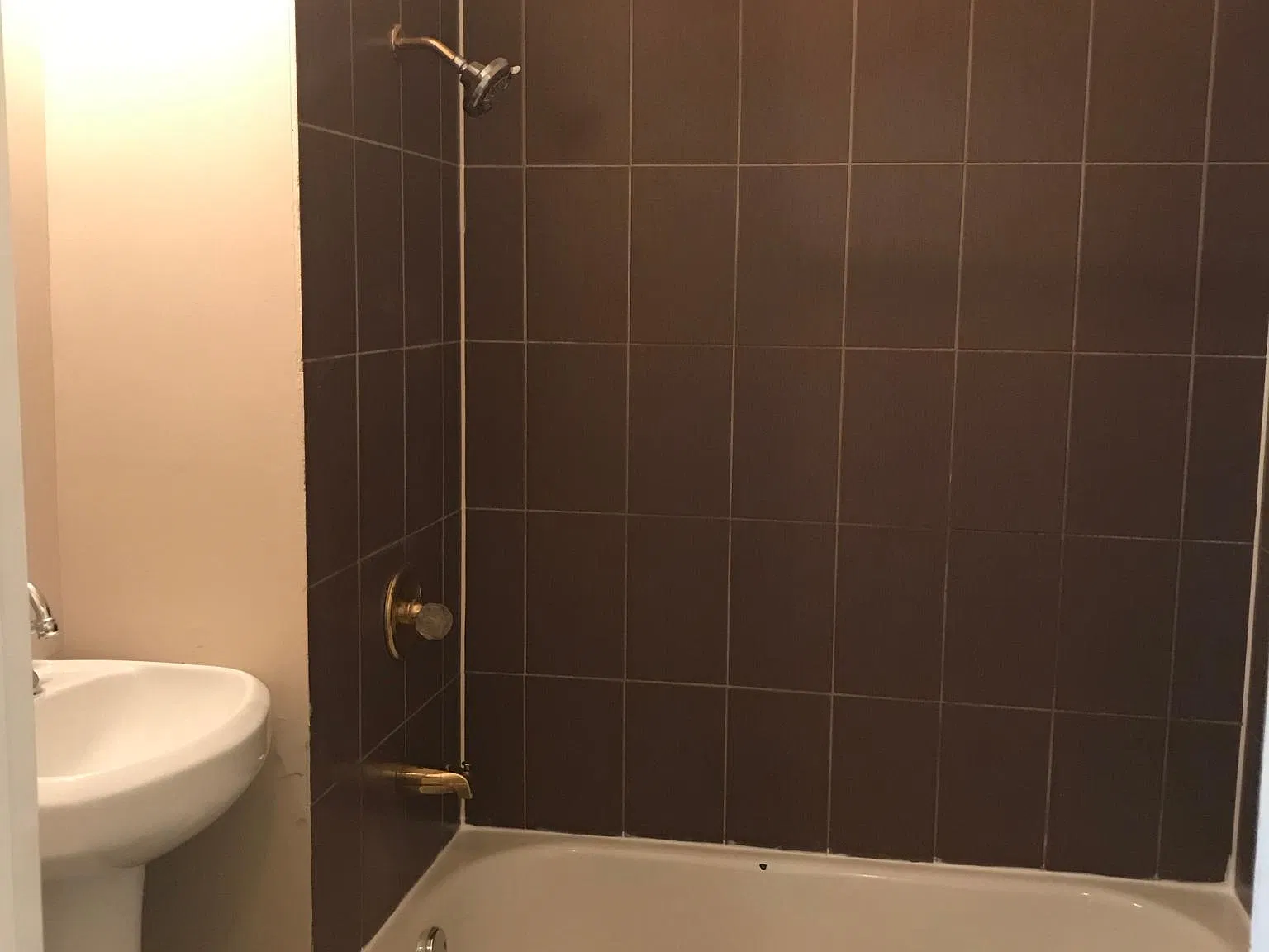 2 bed, $1,300 — Photo 3