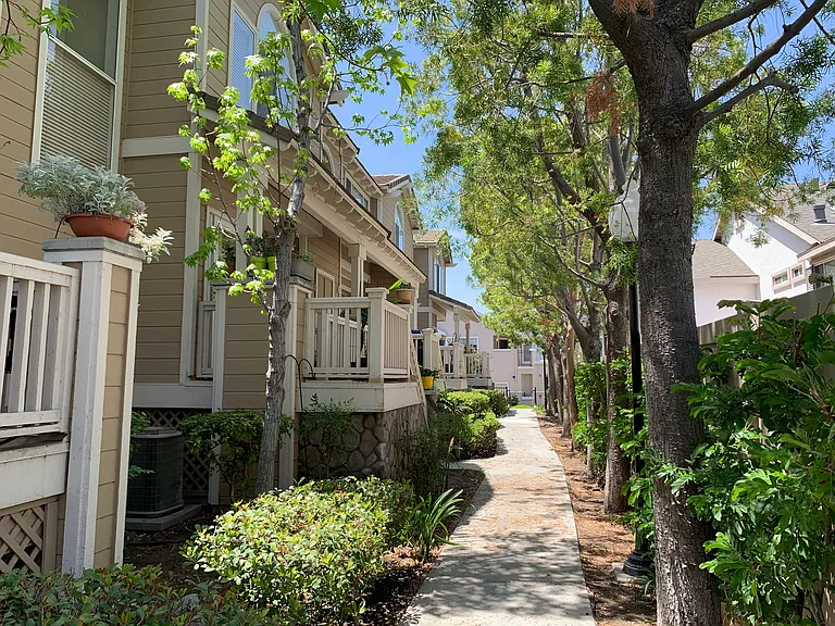 612 N Pageant Dr #B — Photo 11