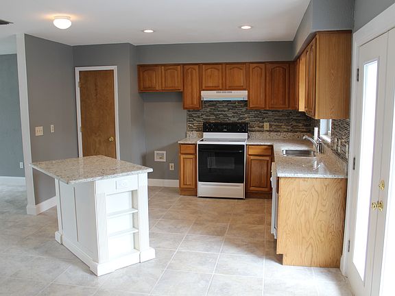 4th image of 8514 N Edison Ave