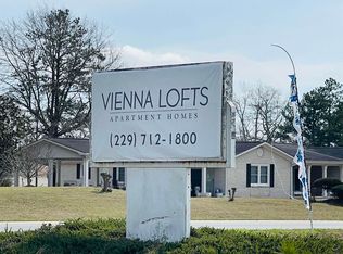 214 9th St, Vienna, GA 31092