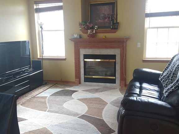 4th image of 5225 Holly Ln N Unit 6