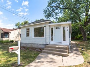 233 N Yale Ave, Villa Park, IL 60181