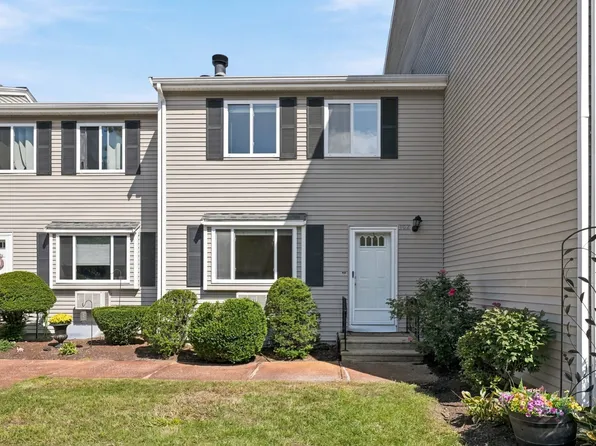 4 Erick Rd APT 102, Mansfield, MA 02048