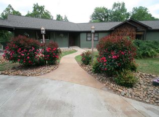 940 Christopher Rd, Campobello, SC 29322