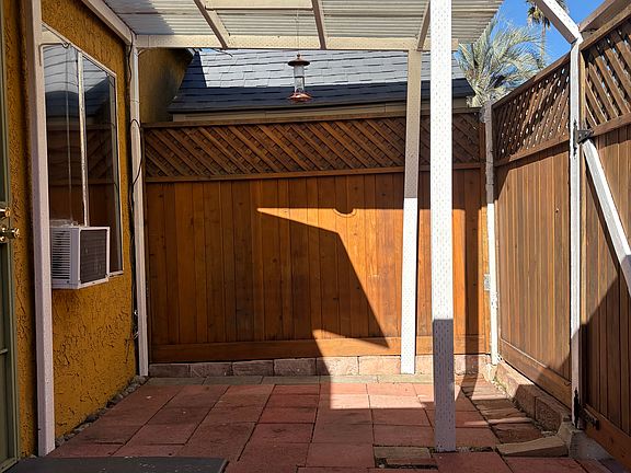 5th image of 5005 1/2 Denny Ave #5005-1/2