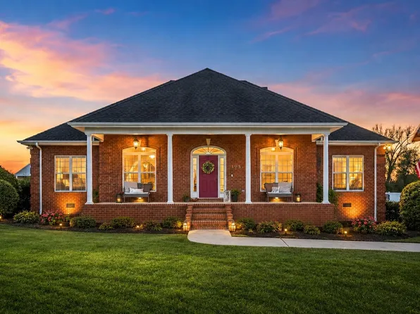 195 Stonegate Dr, Smithville, TN 37166