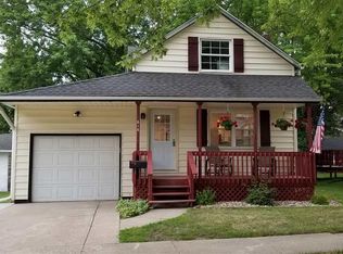 616 6th St, Sheldon, IA 51201