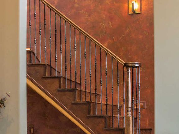 4th image of 5820 Mesa Vista Trl NW