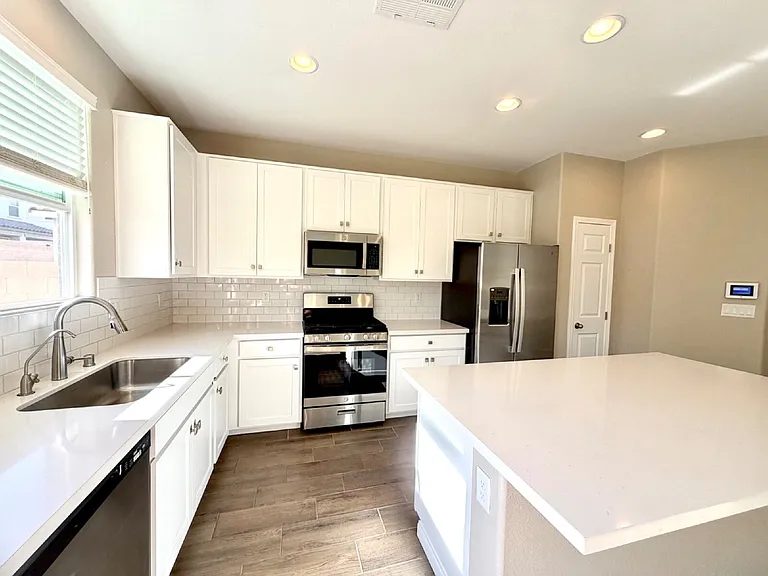 5039 Tranquil View St — Photo 15