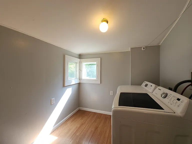 1210 W Union St — Photo 16