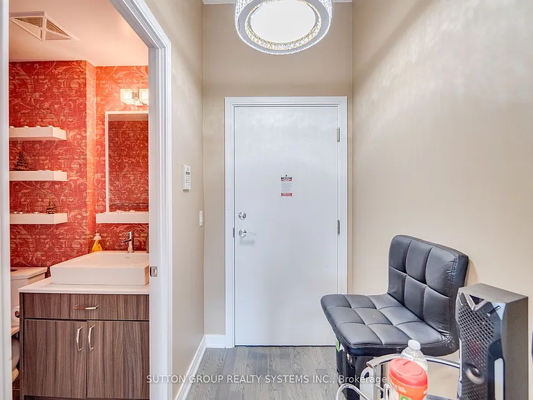 9191 Yonge St #SW-105 — Photo 17