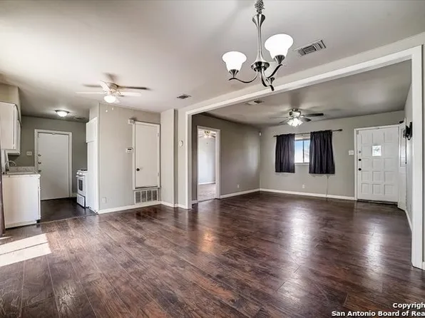 427 Susanwood Dr, San Antonio, TX 78220