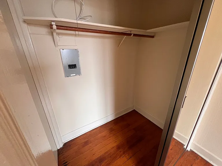 2532 DALY STREET — Photo 13