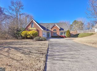 6130 Devonshire Dr, Flowery Branch, GA 30542