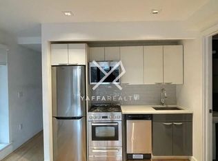 39 E 21st St #3B, Brooklyn, NY 11226