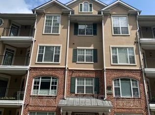 2405 Stratford Cmns, Decatur, GA 30033