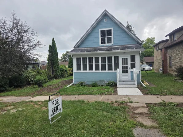121 W 6th St, Kaukauna, WI 54130