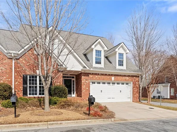 6 Hines Park Ln, Greensboro, NC 27455