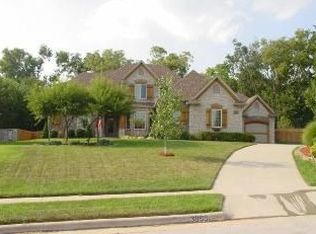 3099 W Cedarbluff Dr, Springfield, MO 65810