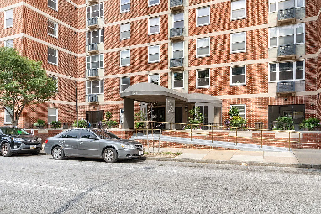 2 bed, 1195 sqft, $1,850 — Photo 3
