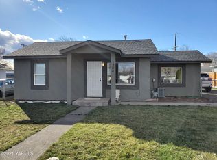 1304 S 11th Ave, Yakima, WA 98902