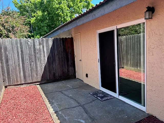 Adobe Villa Apartments — Photo 94