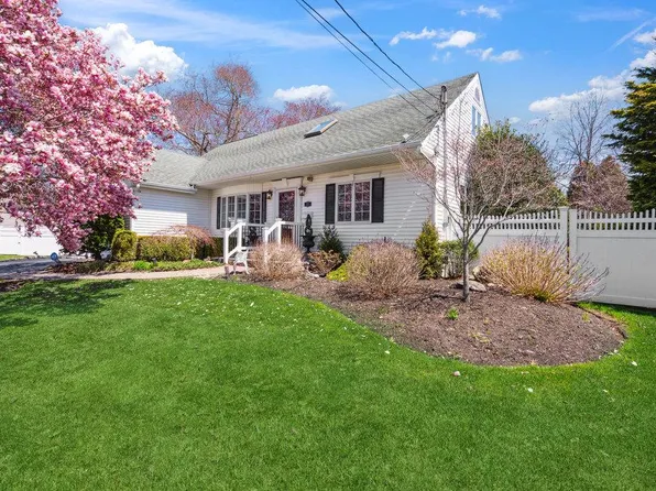 21 Sharon Drive, Patchogue, NY 11772