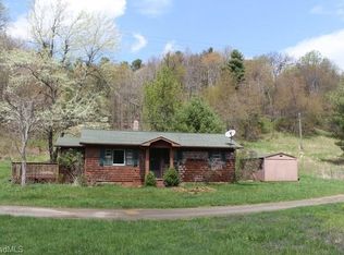 1405 Don Bare Rd, Jefferson, NC 28640