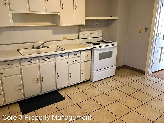 2nd image of 1106 E Washington St #1