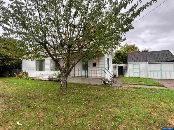 1060 Hickory St NE, Salem, OR 97301