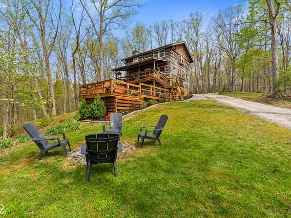 2150 Echo Lake Ln, Morgantown, IN 46160
