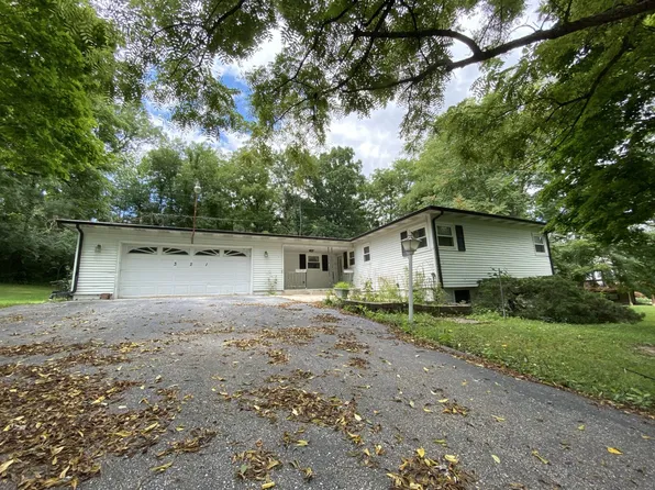 321 Park Dr, Hamilton, IL 62341