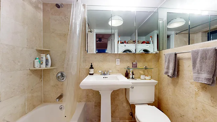 Rented by Bond New York | media 8